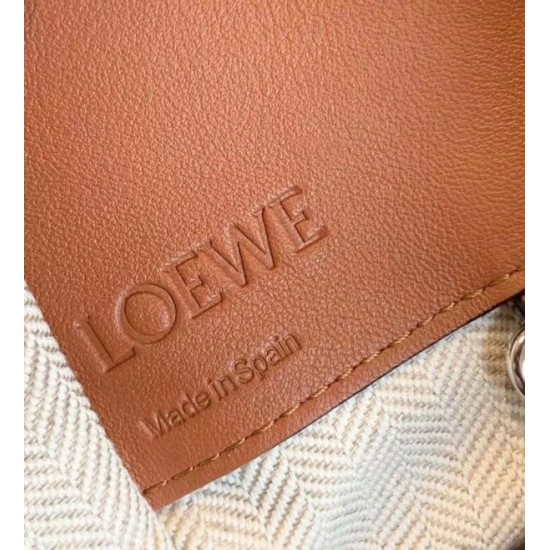 Loewe Medium Hammock Bag In Pink Milk Tan Calfskin