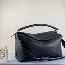 Loewe Large Puzzle Bag In Black Grained Leather