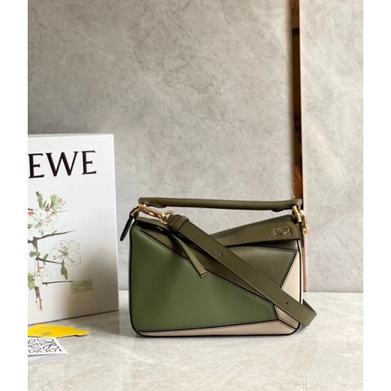 Loewe Puzzle Small Bag In Green Oat Calfskin