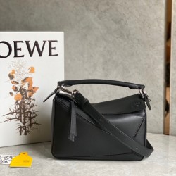 Loewe Puzzle Small Bag In Noir Classic Calfskin