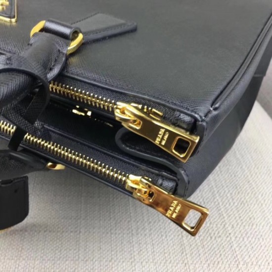 Prada Galleria Medium Bag In Black Saffiano Leather