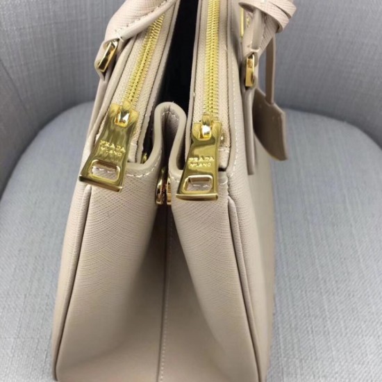 Prada Galleria Medium Bag In Grey Saffiano Leather