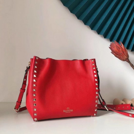 Valentino Small Rockstud Bucket Bag In Red Grained Calfskin