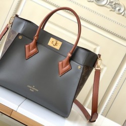 Louis Vuitton m53823 gray on my side handbag