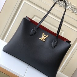 Louis Vuitton m58927 black spring/summer-lockme handbag