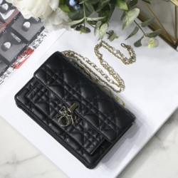 Dior m7001l chain bag flap bag