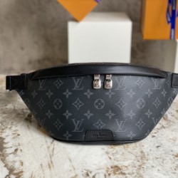 Louis Vuitton m46035 black discovery waist bag