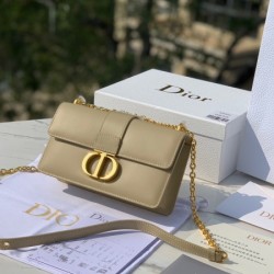 Dior m9234uhel small 30 montaigne bag