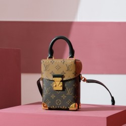 Louis Vuitton M82465 Camera Box