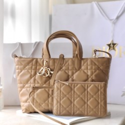 Dior M2821 Medium Tan Macrocannage Toujours Bag