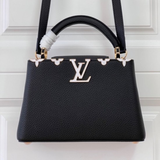 Louis Vuitton M48865 Small Capucines BB Handbag