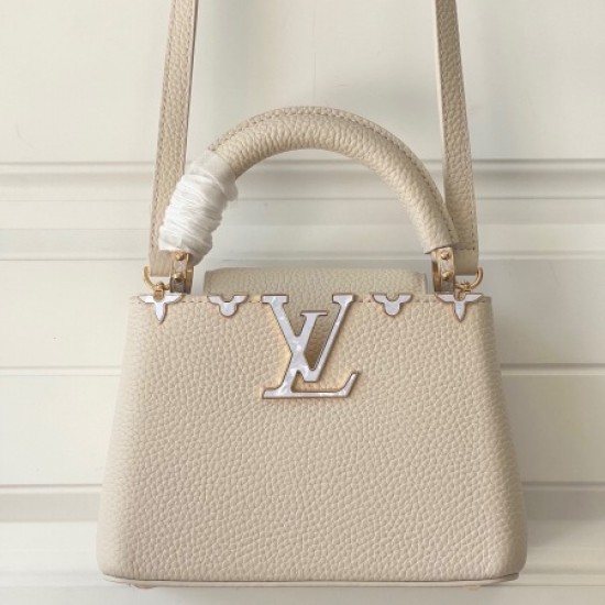 Louis Vuitton M48865 Capucines Mini Handbag